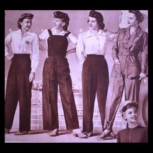 WONEN’S PANTS, SHORTS & LEGGINGS